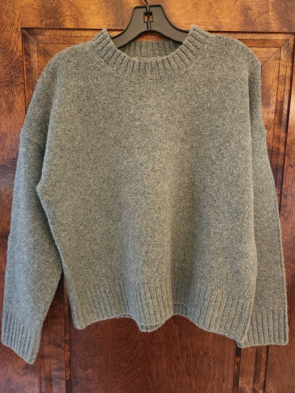 Hartford Green Women's Crewneck Sweater